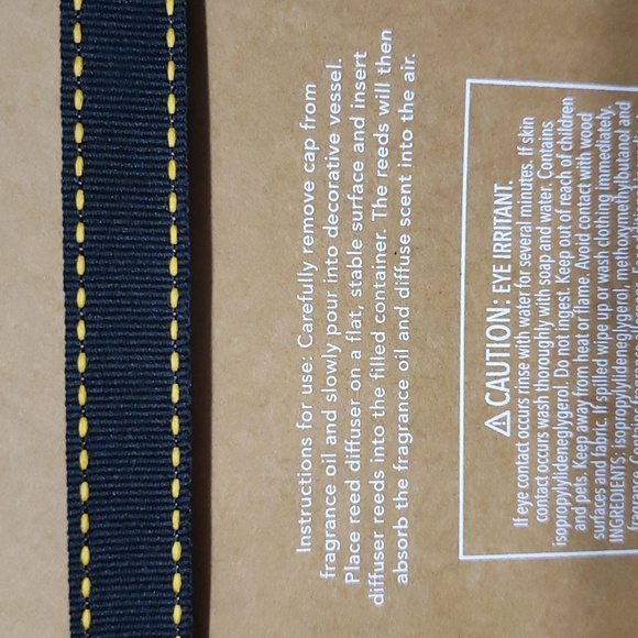 Rae Dunn NWT Scented Fragrance Oil Diffuser in "TOXIC" Ceramic Vase - Picture 6 of 6